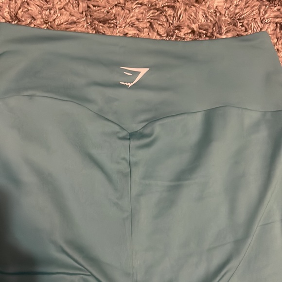 Faded blue Gymshark capris - Picture 3 of 4